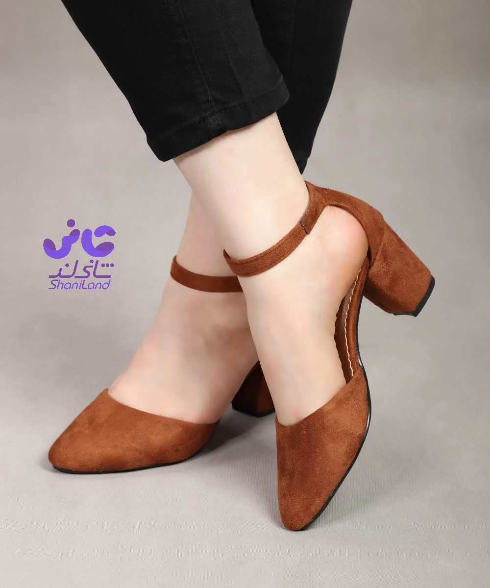 کفش پاشنه دار جلو بسته  کد 2585