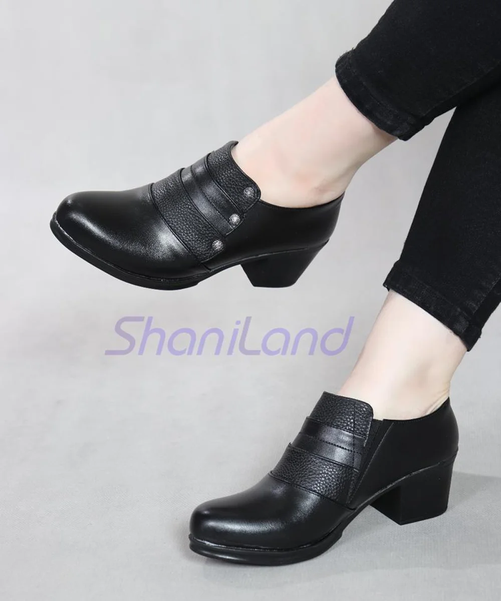 کفش طبی بغل کش مدل نگینی کد 2250